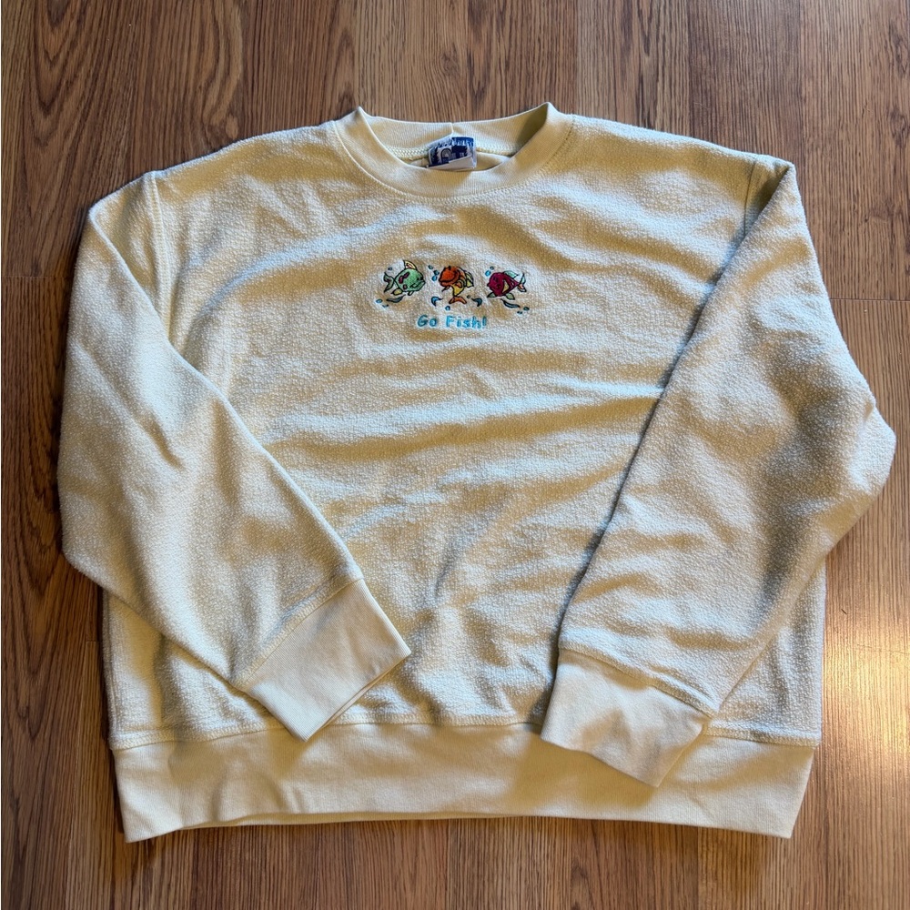 Adorable vintage Go Fish! embroidered yellow crewneck